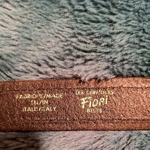 Vintage Fiori Black Leather Belt with Gold Buckle. Size 34. Good Condition - Picture 7 of 8